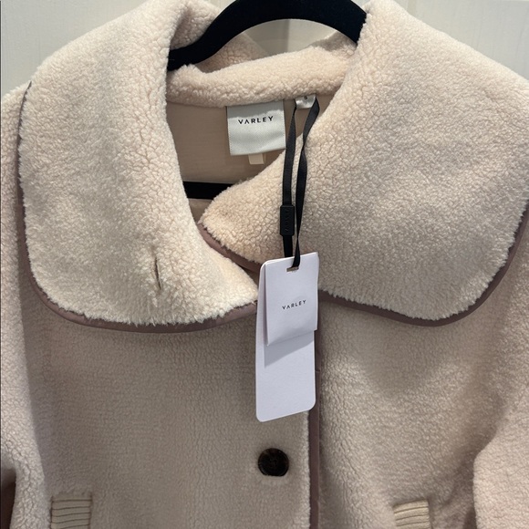 Varley- Romane Boxy Sherpa Jacket - Picture 4 of 5